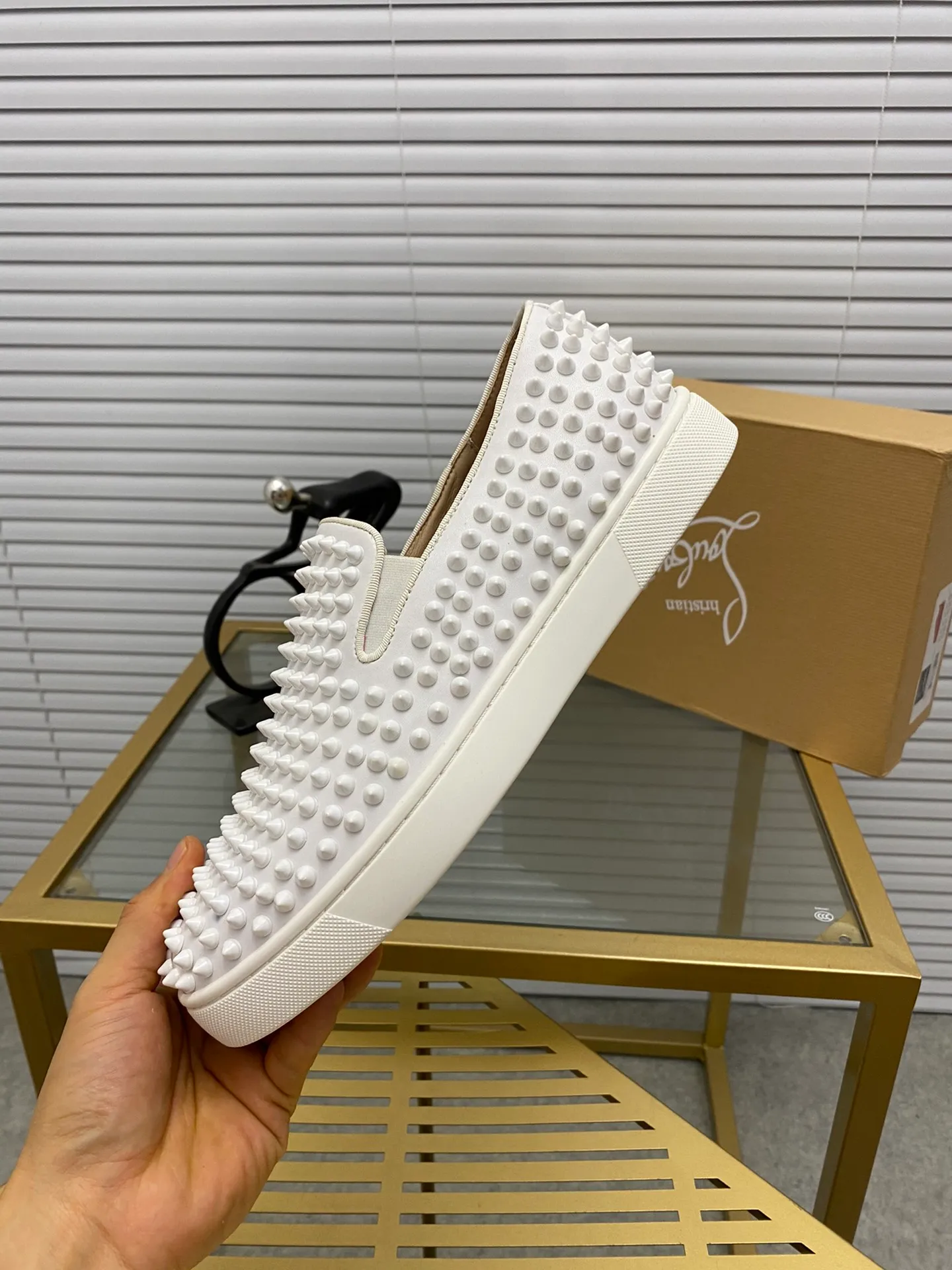 Ex-factory price 480. christian louboutin (CL red sole shoes) counter nail series, high-top casual sneakers for couples 📢 📢 📢 Exclusive hot style release 🎈🎈💪 Movable latex feet 👻 Finished outsole stitching line [satisfied] 😝Female 35-40# Male 38#-46, global supply😝 [Top version]: Original imported cowhide upper, top original leather lining, original molded TPU outsole, original 1:1 detail processing, original shoe last, large quantities in stock, rest assured as shown above
